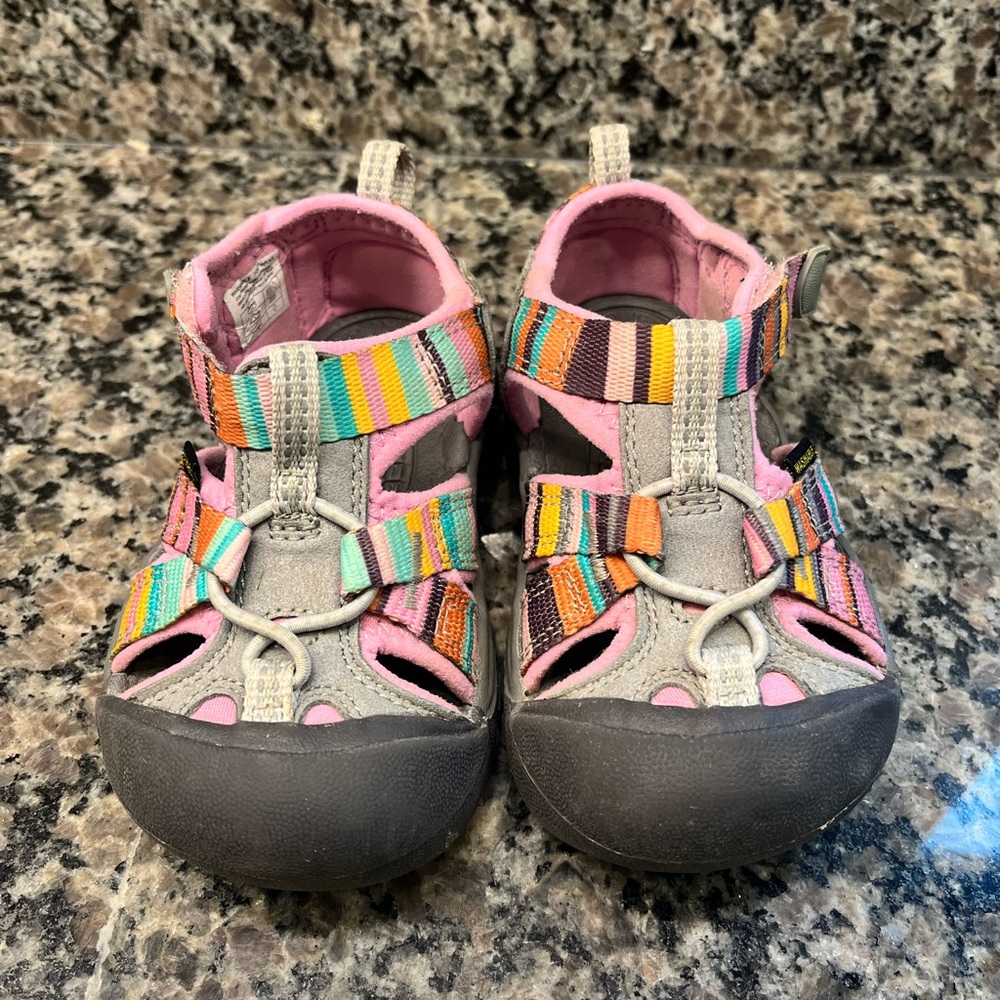 Toddler Keens Size 7